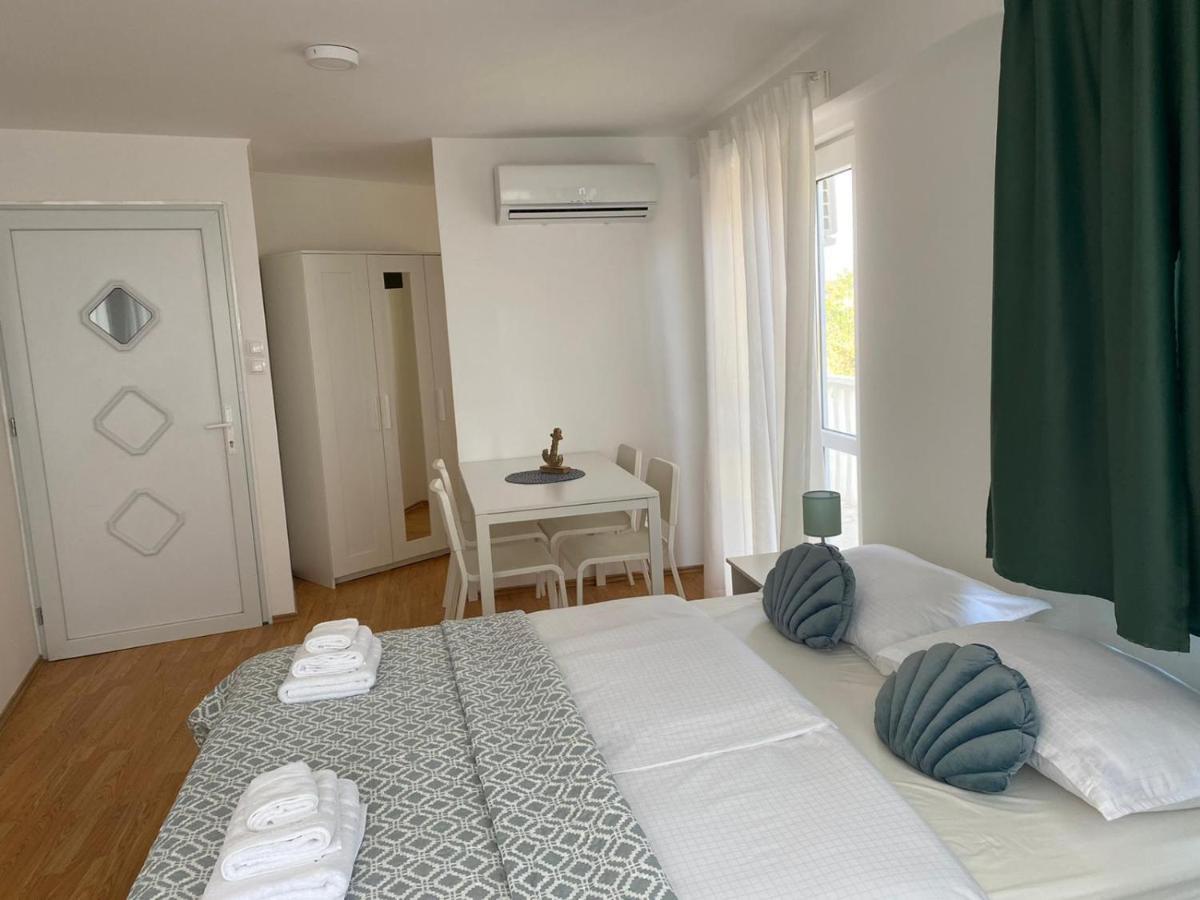 Luma Rooms Rudina Bagian luar foto